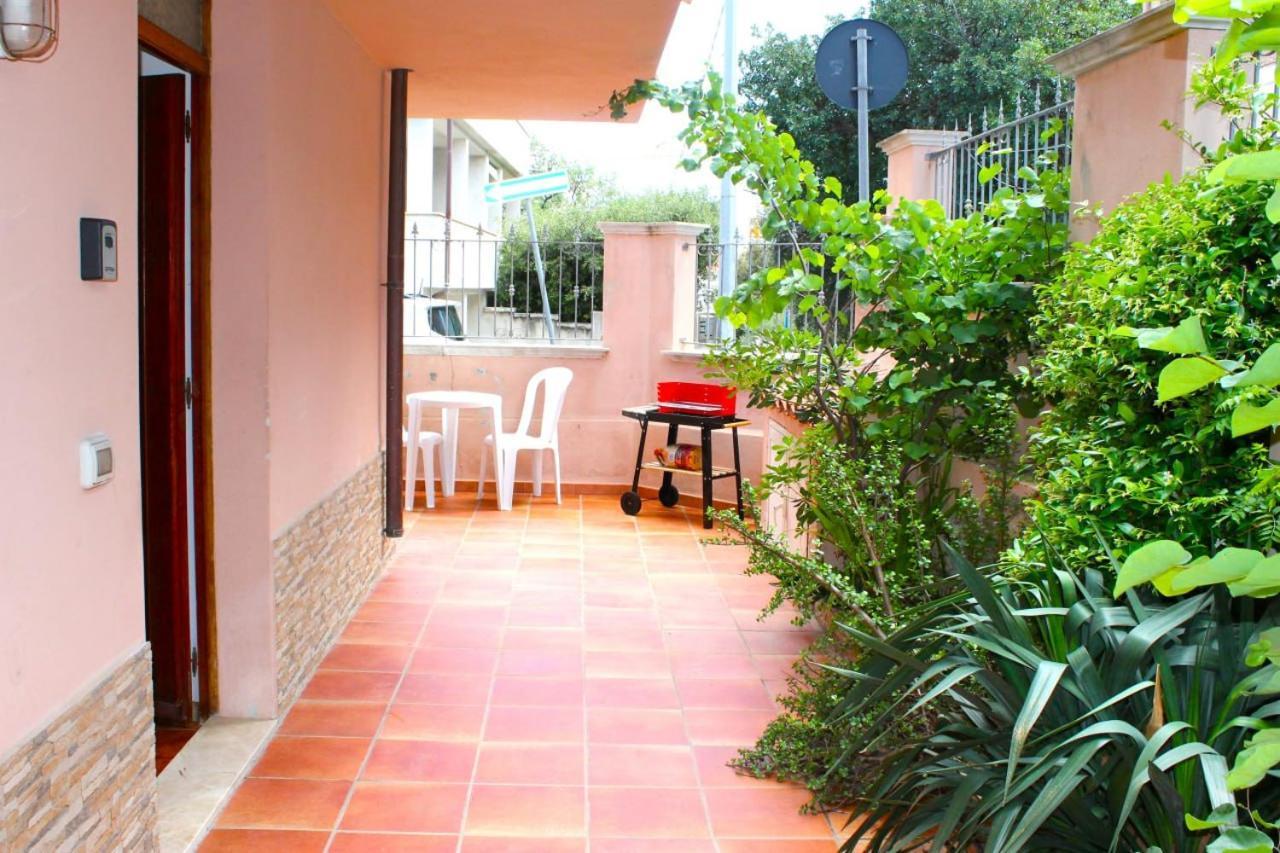 Casa Goletta Soggiorno Per 4 A 2 Minuti Dalla Spiaggia Iunq0334 Cala Gonone Exterior foto