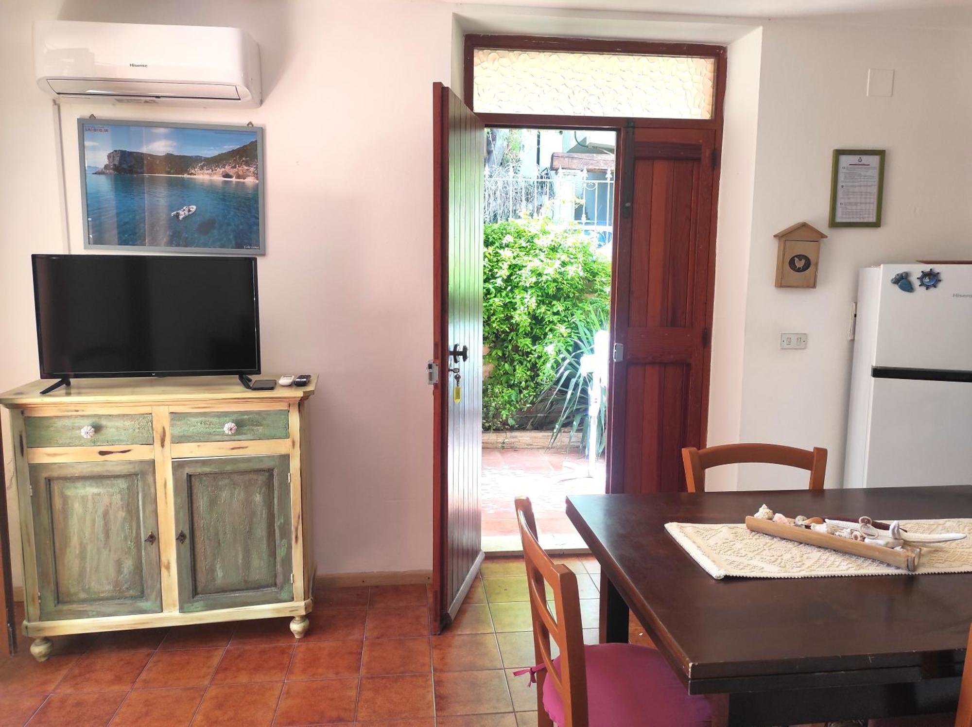 Casa Goletta Soggiorno Per 4 A 2 Minuti Dalla Spiaggia Iunq0334 Cala Gonone Exterior foto